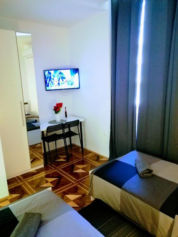 Zpula Center Studio Apartments エクステリア 写真