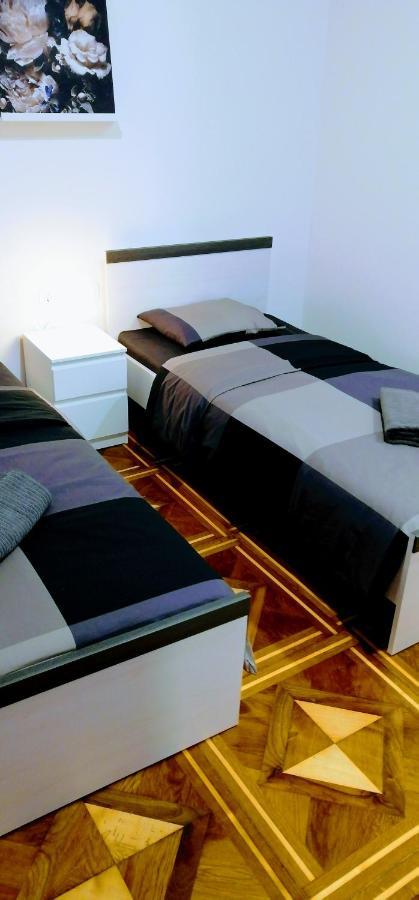 Zpula Center Studio Apartments エクステリア 写真