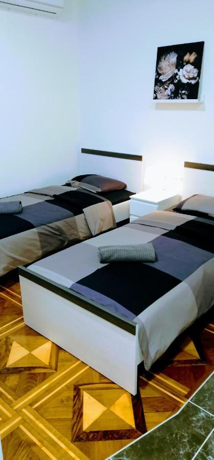 Zpula Center Studio Apartments エクステリア 写真
