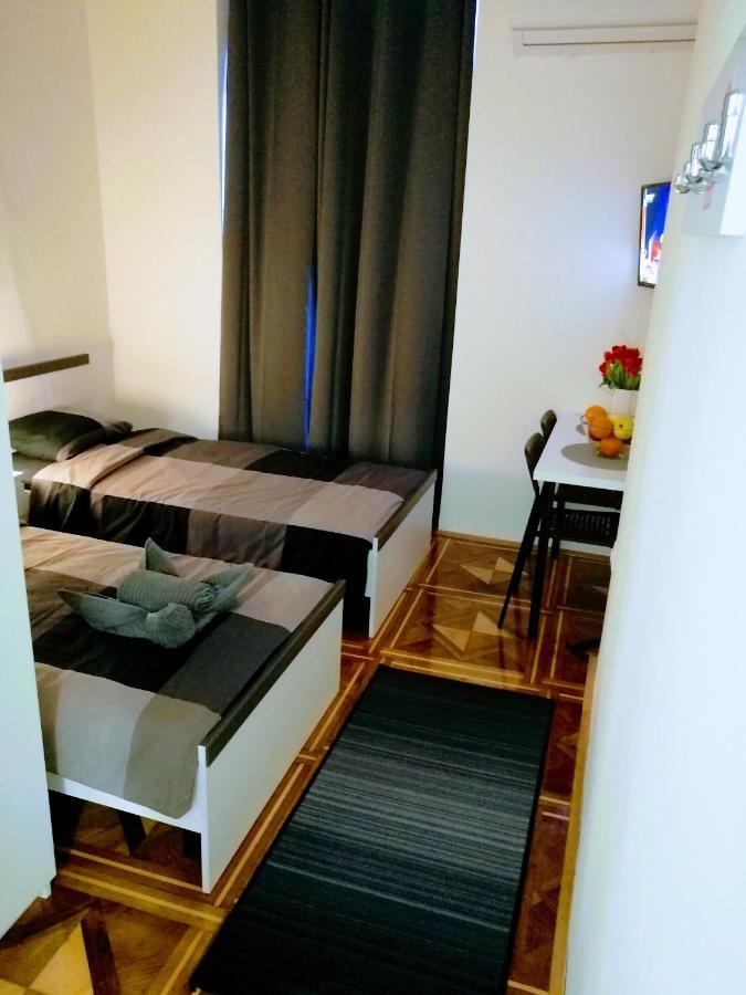 Zpula Center Studio Apartments エクステリア 写真