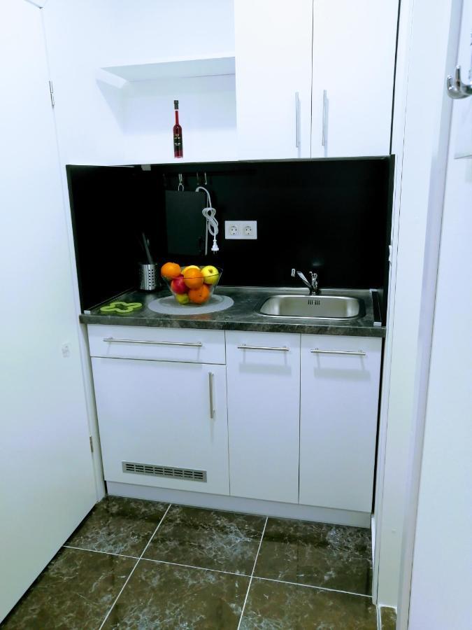 Zpula Center Studio Apartments エクステリア 写真
